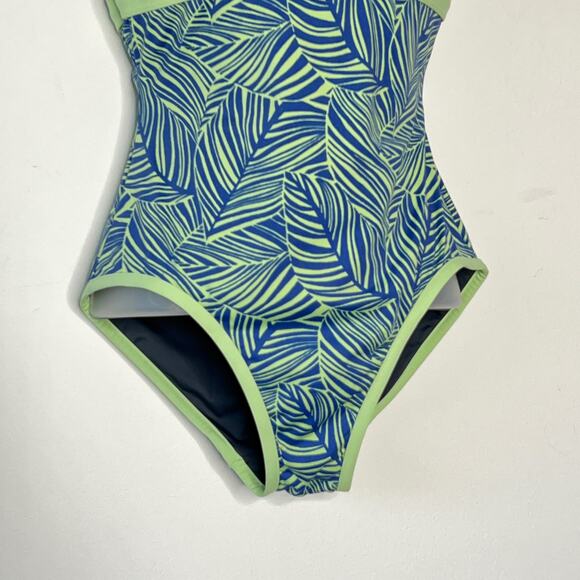L.L.Bean Swimsuit Womens 6 Blue Green One Piece Leaf Print Built in Bra UPF 50+ - Picture 6 of 11